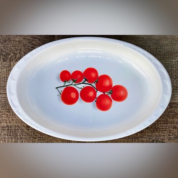 Oval Lug Handled Embossed Edge Footed Tomato Vine Illustrated FAPOR Casserole - Picture 10 of 10